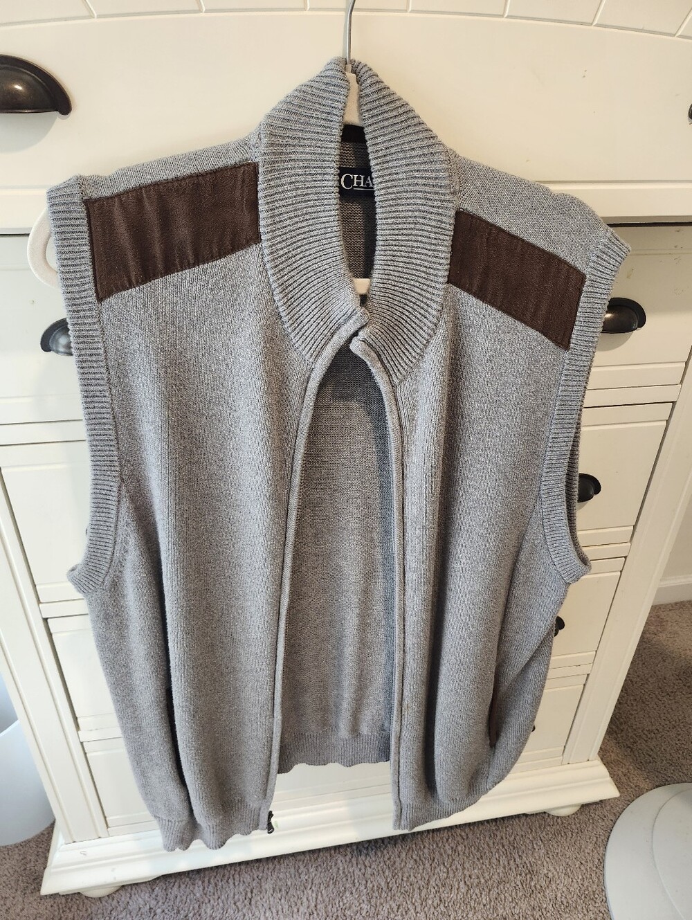 Chaps Gray Knit Sleeveless Zip Vest with Brown Shoulder Panels Size XL Men's